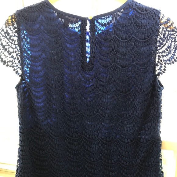 Scalloped Lace Top - Picture 5 of 6